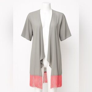 LuLaRoe Gray Open Front Kimono with Pink‎ Fringe Trim Size S